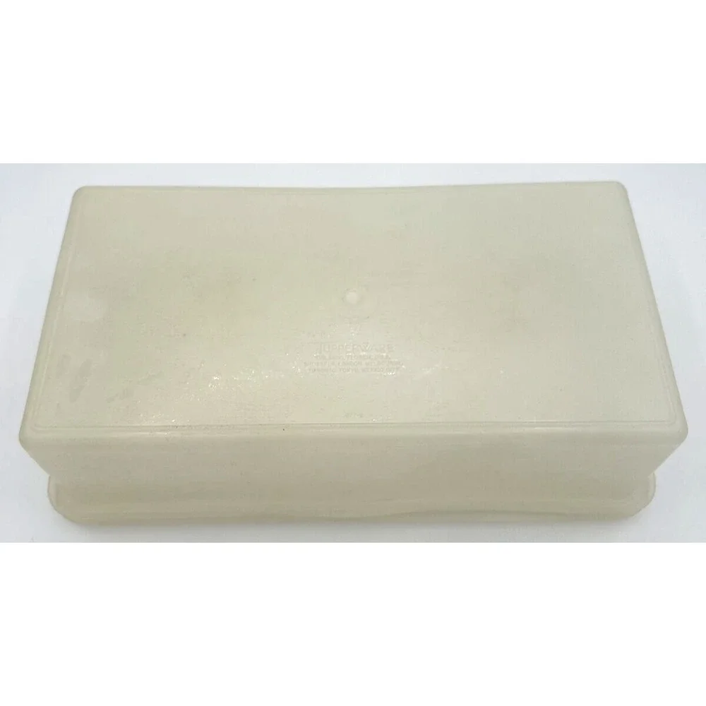 Vintage Tupperware Kracker Keeper Container 677-2 w/ Lid SKU U188